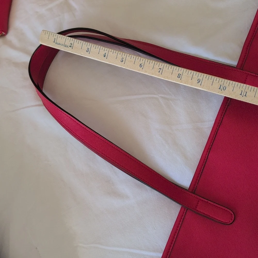 Crabtree & Evelyn Red Laser-Cut Starburst Tote - Picture 9 of 9